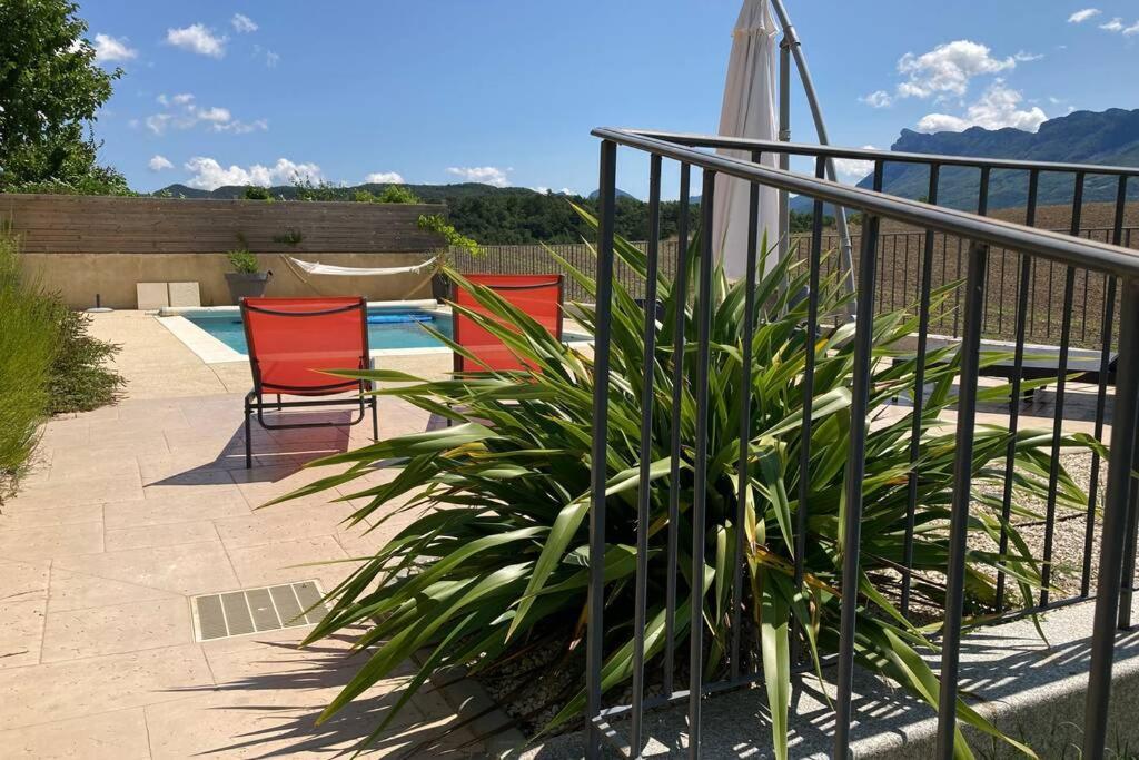Gîtes pour 4 pers avec panorama sur les 3 Becs Mirabel-et-Blacons Extérieur photo