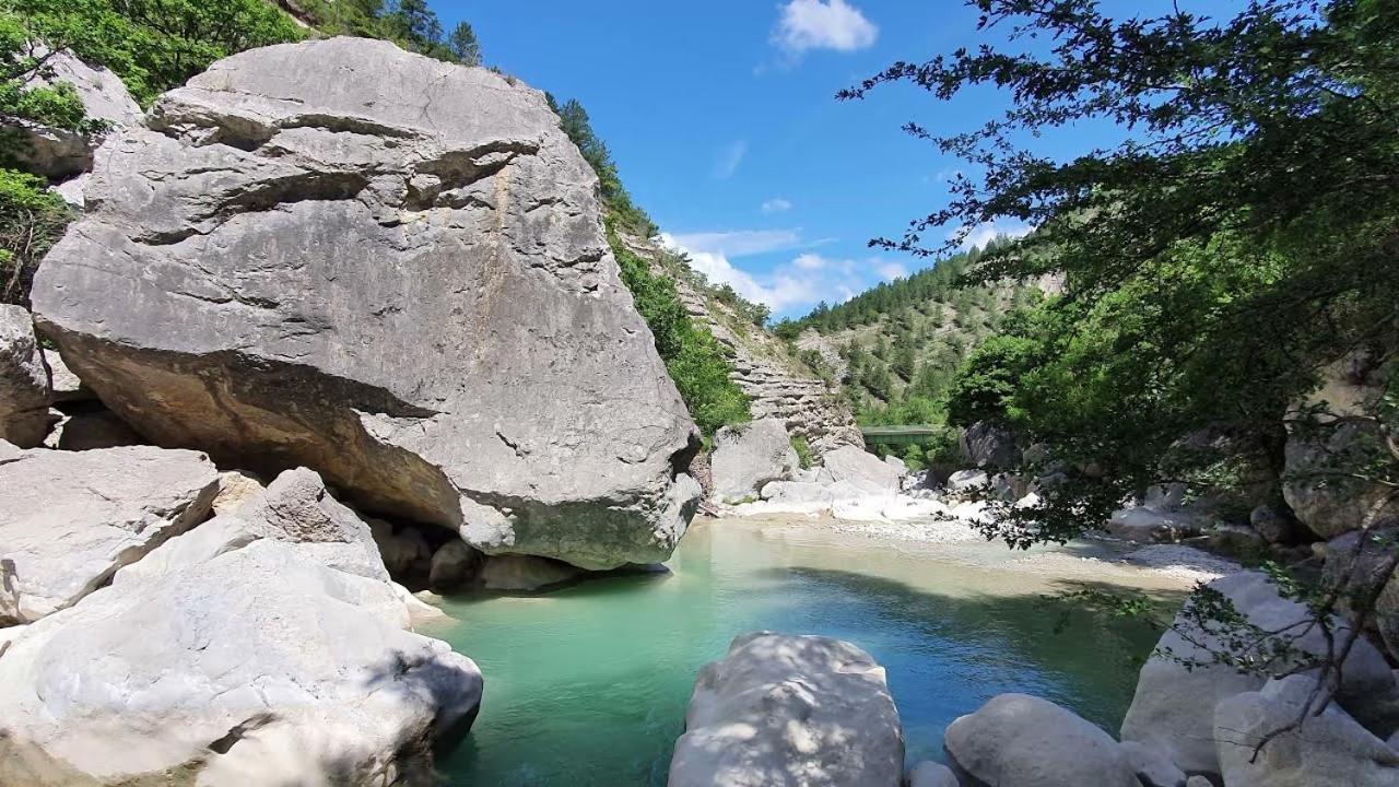 Gîtes pour 4 pers avec panorama sur les 3 Becs Mirabel-et-Blacons Extérieur photo